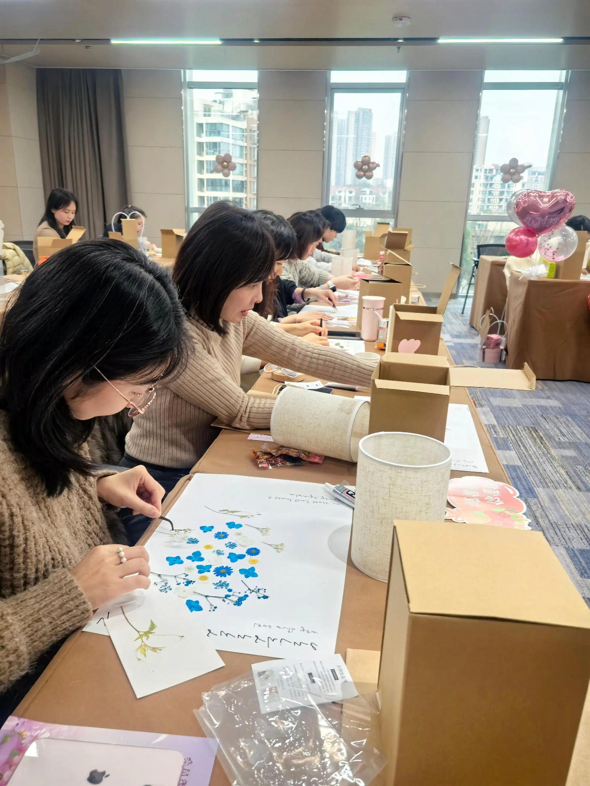 激扬巾帼志 奋进新征程｜申博官网建投公司“三八”妇女节主题活动 - 群团事情 - 申博官网